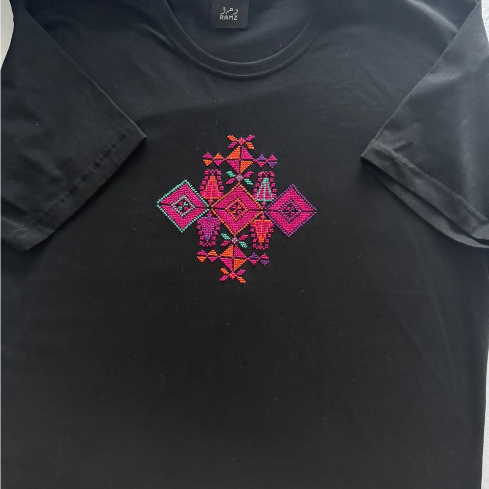 tatreez T-shirt with traditional Geometric Jaffa Palestinian embroidered shirt - Picture 3 of 8